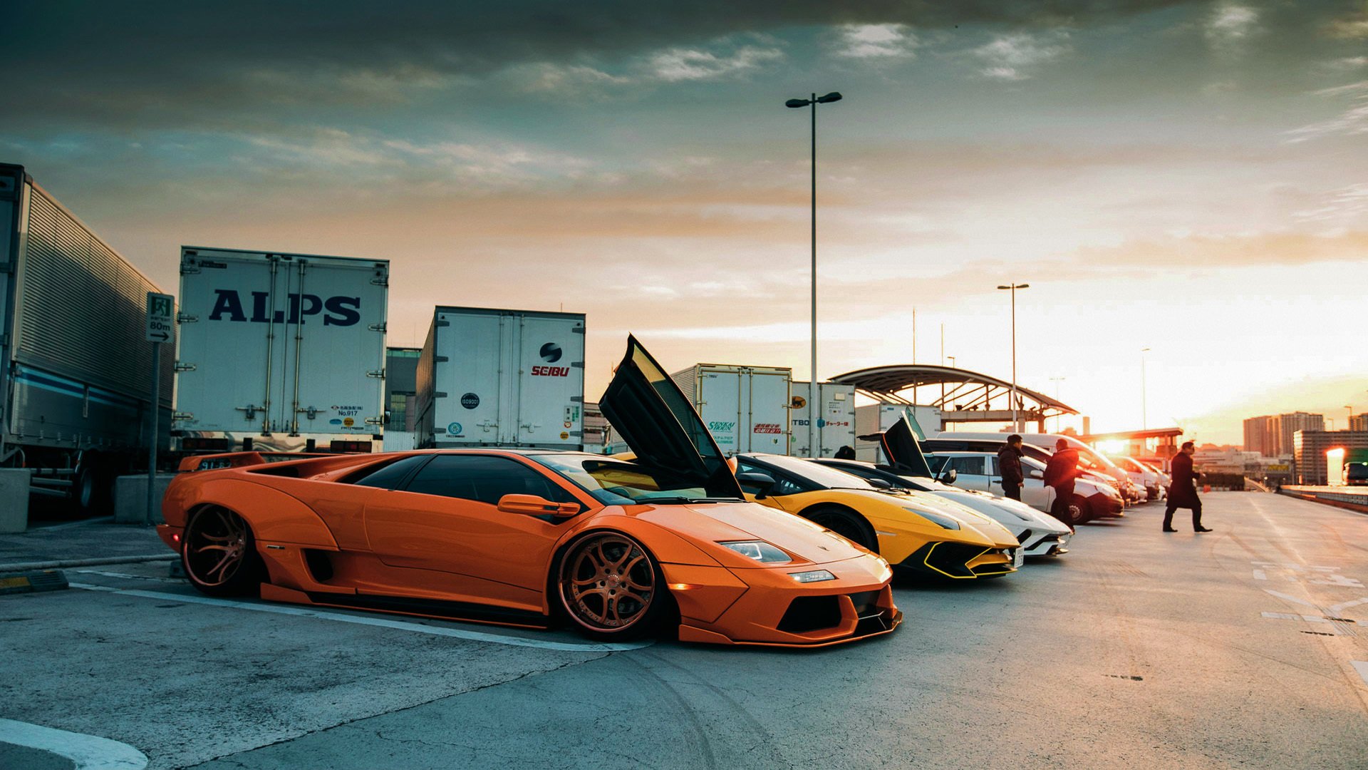 爱游戏官方网站-“史诗一战！两队鏖战五局，战术与技巧的巅峰对决”