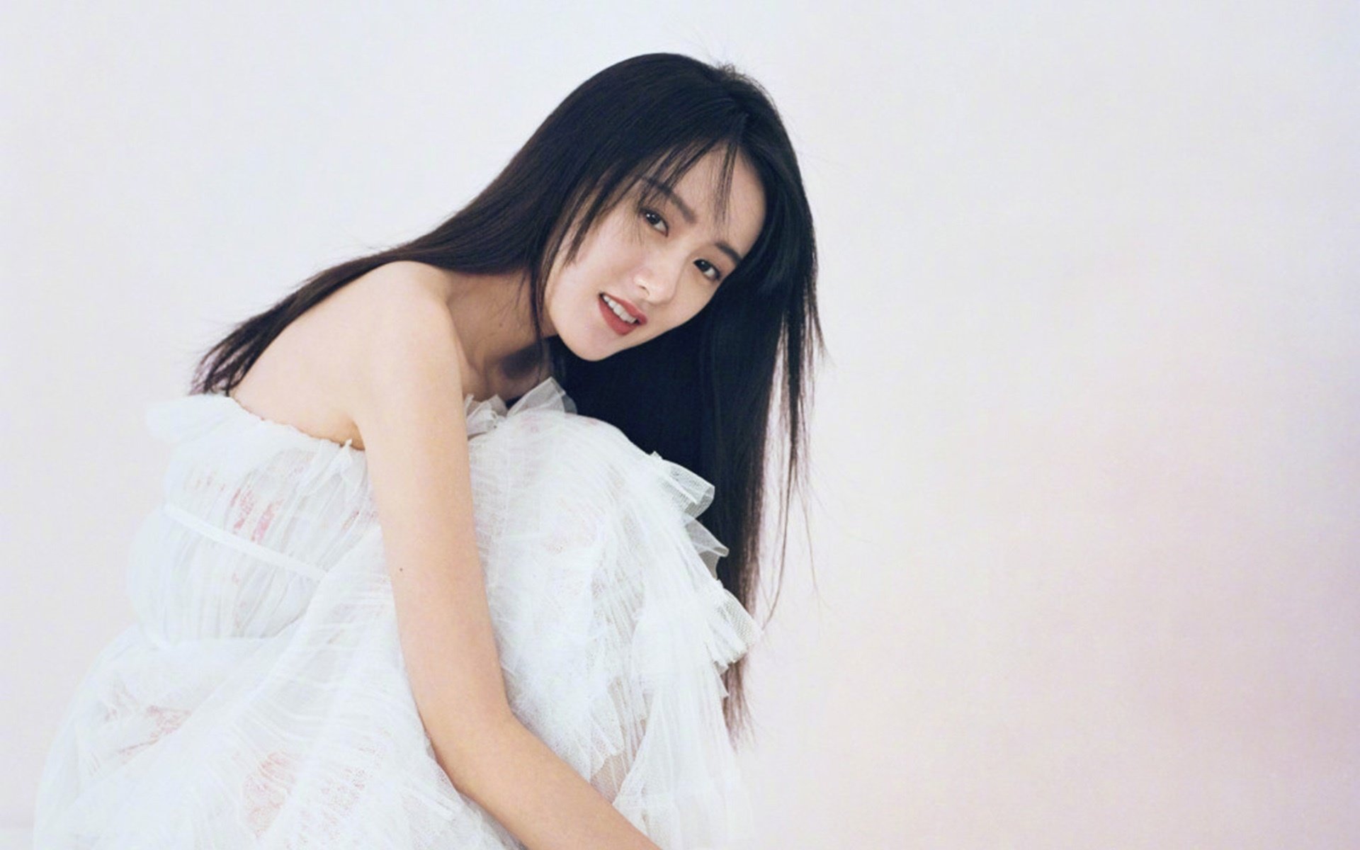 爱游戏下载-青少年“拼搏奋进”公益志愿者在全国多个城市开展青春助力公益行动