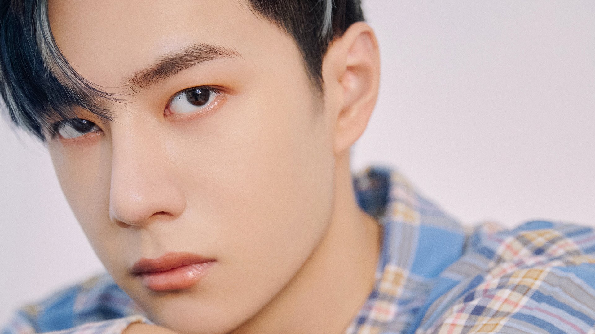 跨界合作推动足球运动普及,体育与娱乐联动,足球运动员跨界