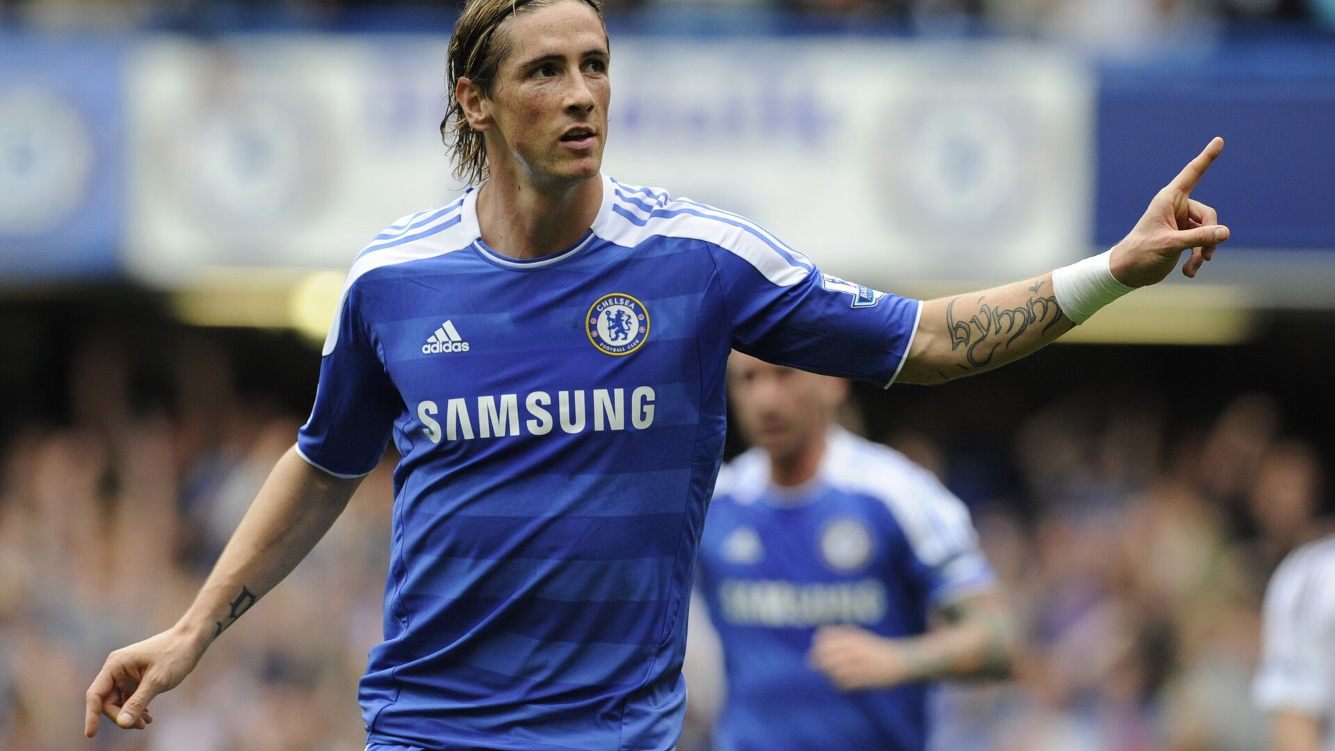 爱游戏官方入口-拜仁利用中场断球快速反击打穿博卡，拜仁顶级中场